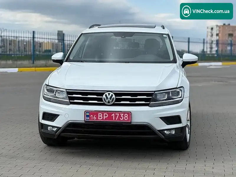 Volkswagen Tiguan 2018, фото з оголошення 1 з 20, VIN 3VV2B7AX2JM036909