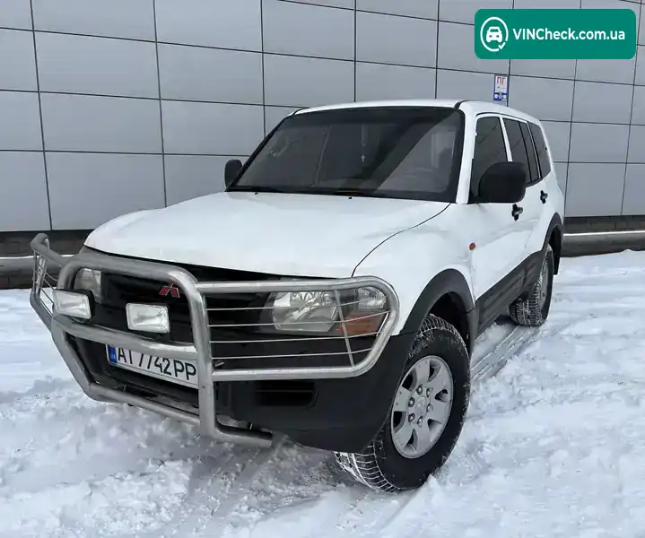 Mitsubishi Pajero 2000, фото з оголошення 1 з 21, VIN JMYLNV76W1J000585