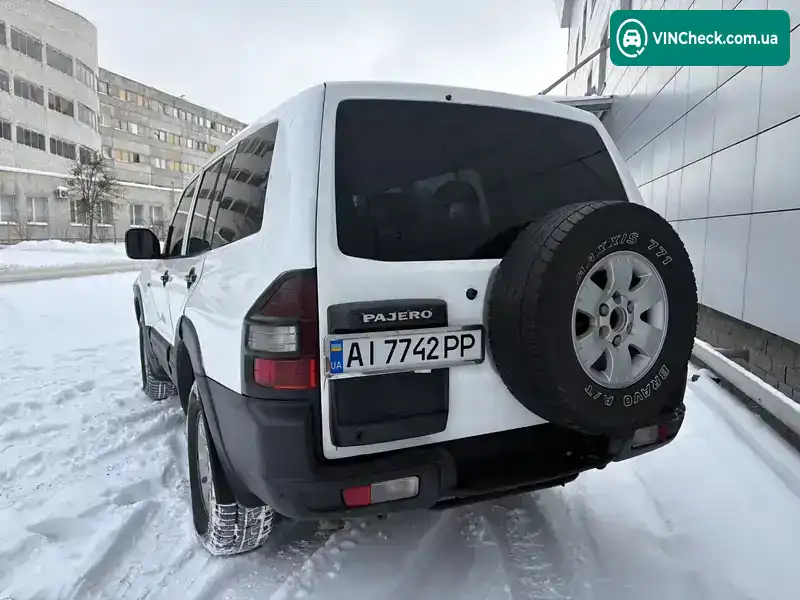 Mitsubishi Pajero 2000, фото з оголошення 2 з 21, VIN JMYLNV76W1J000585