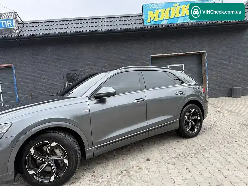 Audi Q8 2020, фото з оголошення 2 з 19, VIN WAUZZZF14MD012679