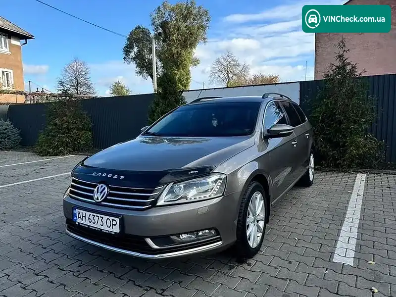 Volkswagen Passat 2011, фото з оголошення 1 з 10, VIN WVWZZZ3CZCE029924