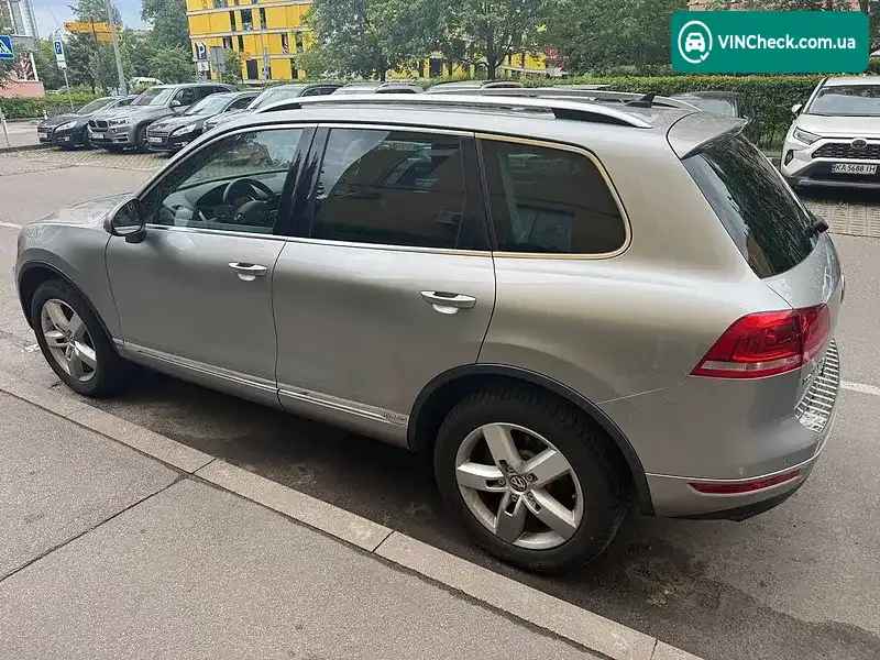 Volkswagen Touareg 2012, фото з оголошення 2 з 13, VIN WVGEG9BPXCD012214