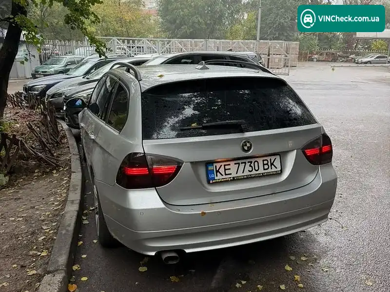 BMW 3 Series 2006, фото з оголошення 2 з 18, VIN WBAVR71080KS95160