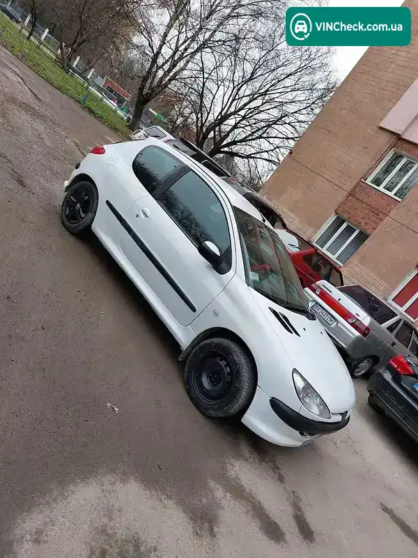 Peugeot 206 2004, фото з оголошення 1 з 15, VIN VF32CKFWF43737871