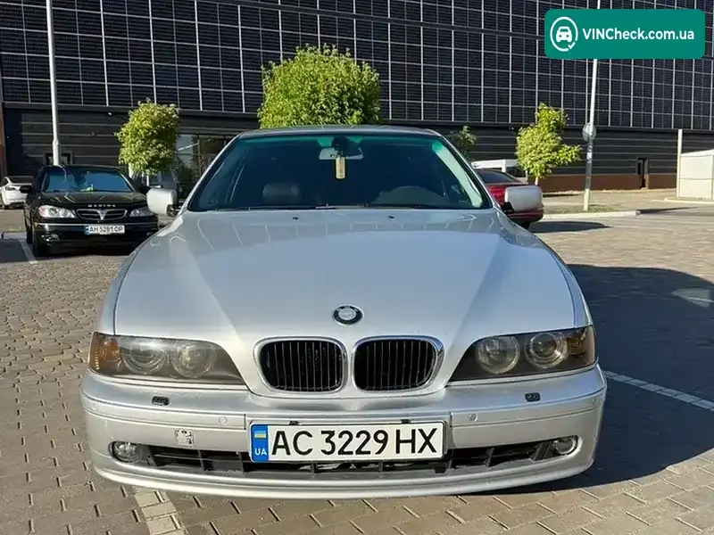BMW 5 Series 2001, фото з оголошення 1 з 8, VIN WBADL81090GX54329