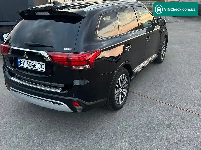 Mitsubishi Outlander 2020, фото з оголошення 1 з 20, VIN JMBXTGF3WLZ000789