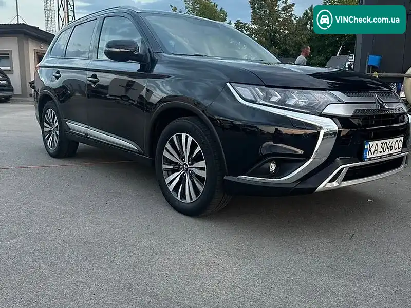 Mitsubishi Outlander 2020, фото з оголошення 2 з 20, VIN JMBXTGF3WLZ000789