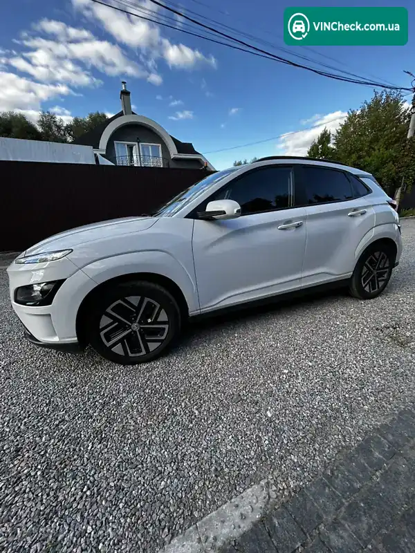 Hyundai Kona Electric 2021, фото з оголошення 2 з 20, VIN TMAK281GFMJ034334