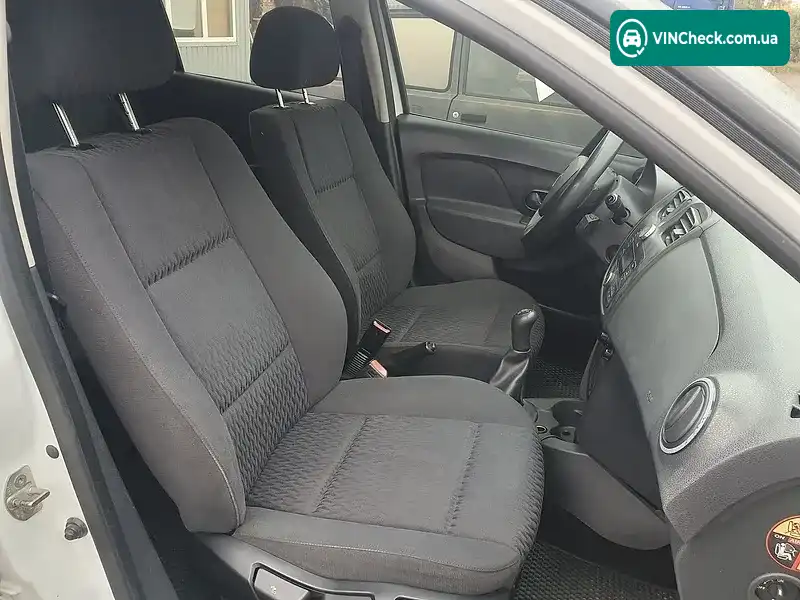 Renault Logan 2013, фото з оголошення 2 з 13, VIN VF17SRAW450001871