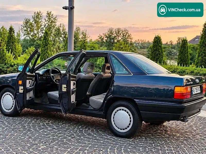 Audi 100 1988, фото з оголошення 2 з 17, VIN WAUZZZ44ZJN205700