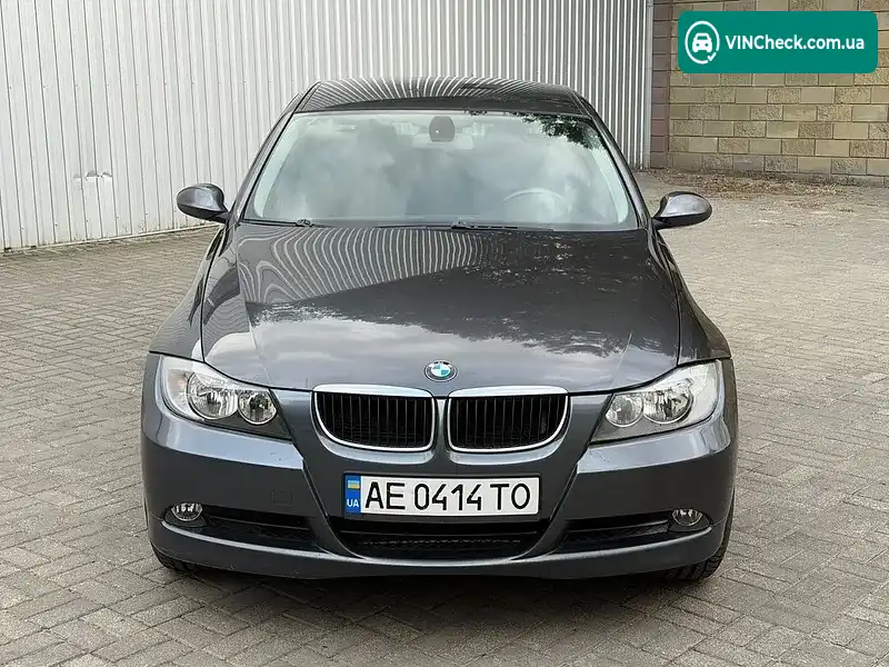 BMW 3 Series 2005, фото з оголошення 2 з 18, VIN WBAVA71040KP94478