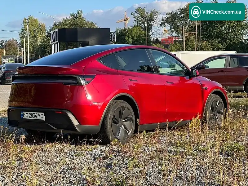 Tesla Model Y 2025, фото з оголошення 2 з 20, VIN 7SAYGDEE7TF336151