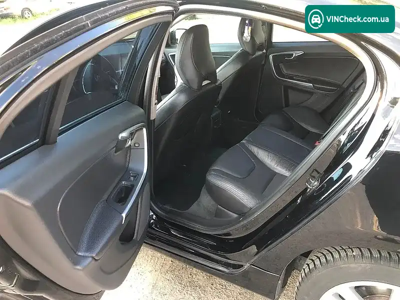 Volvo S60 2012, фото з оголошення 2 з 20, VIN YV1622FS4C2142167