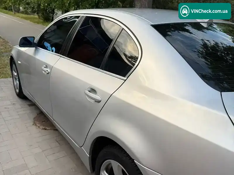 BMW 5 Series 2003, фото з оголошення 2 з 10, VIN WBANA31010B009066