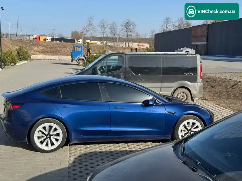 Tesla Model 3 2021, фото з оголошення 2 з 11, VIN 5YJ3E1EB4NF105955