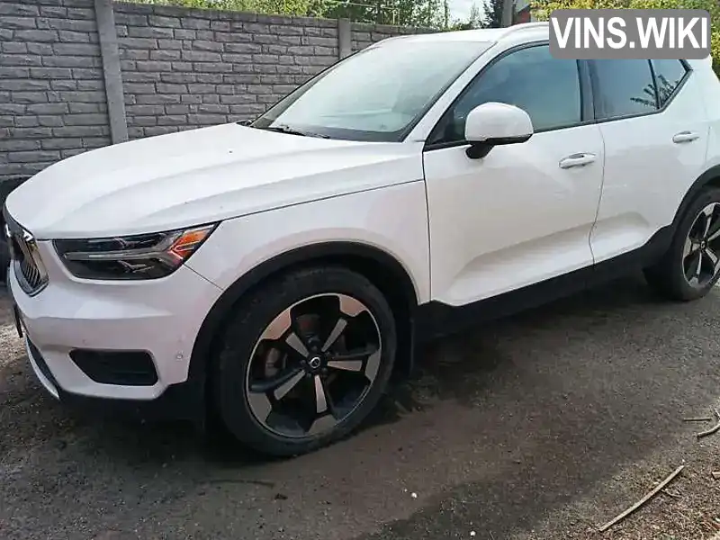 Volvo XC40 2018, фото з оголошення 1 з 12, VIN YV4162UK9K2063161