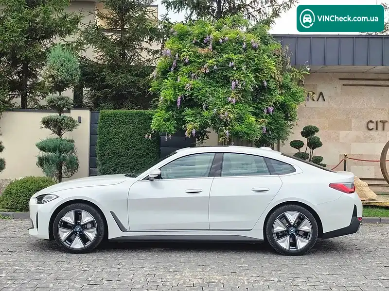 BMW i4 2024, фото з оголошення 2 з 18, VIN WBY43AW00RFS92330