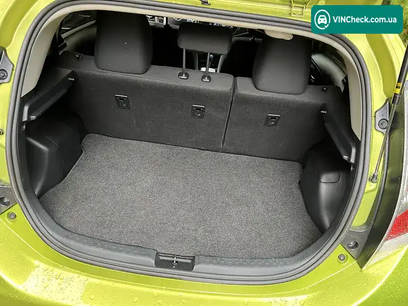 Toyota Prius C 2016, фото з оголошення 1 з 17, VIN JTDKDTB34G1136514