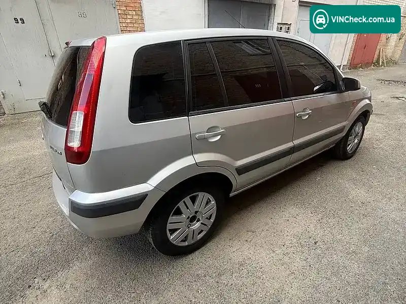Ford Fusion 2006, фото з оголошення 2 з 8, VIN WF0UXXGAJU6R86765