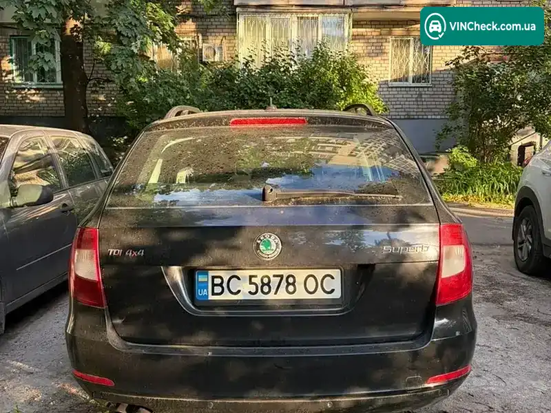 Skoda Superb 2011, фото з оголошення 2 з 13, VIN TMBLE73TXB9068947