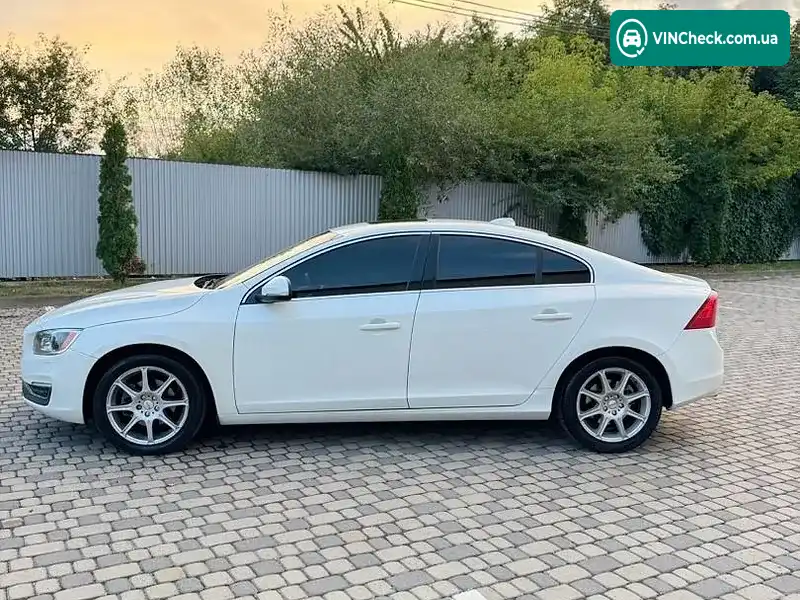 Volvo S60 2015, фото з оголошення 2 з 20, VIN LYV402FM9GB097218