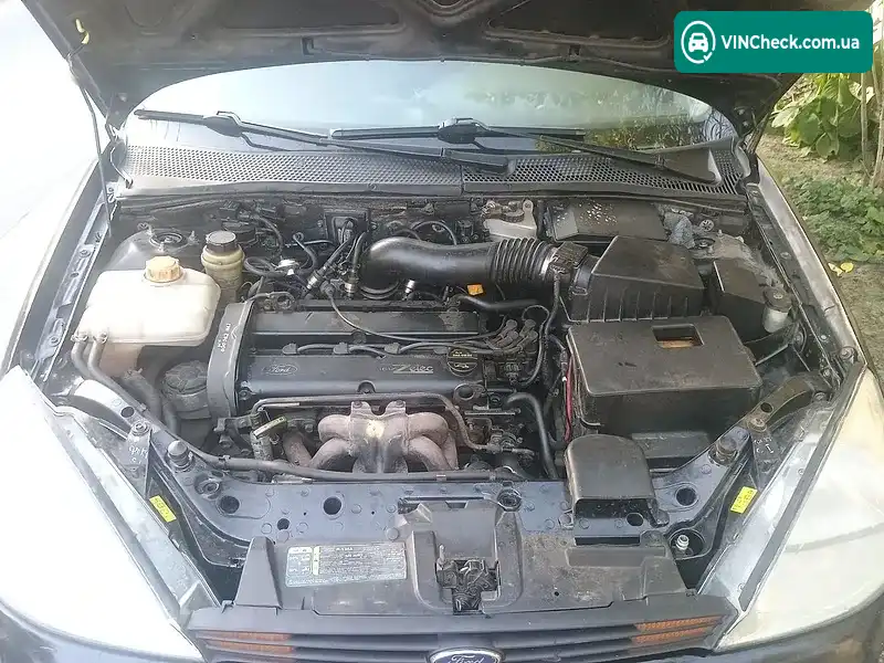 Ford Focus 2001, фото з оголошення 2 з 10, VIN 3FAFP31361R237776