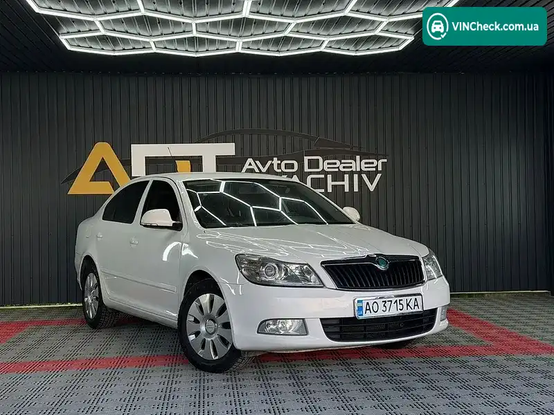 Skoda Octavia 2010, фото з оголошення 1 з 17, VIN TMBCS61Z2B2009376