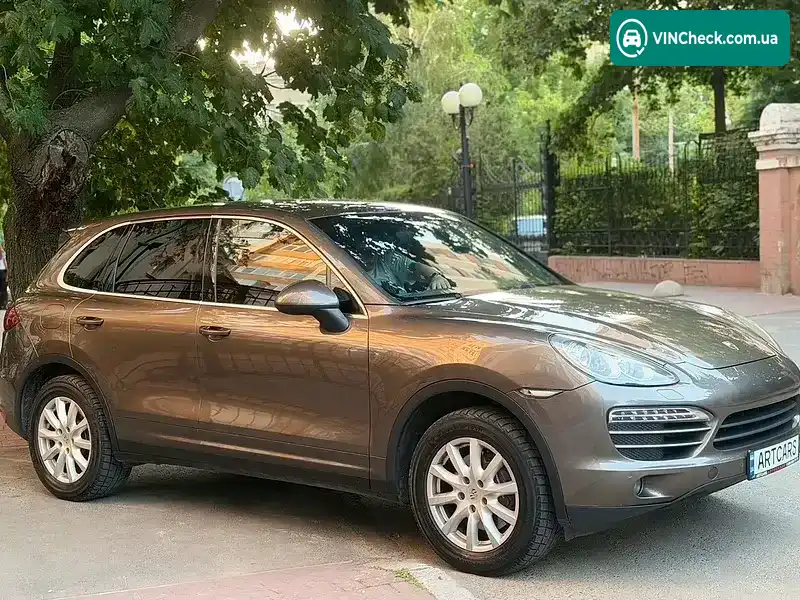 Porsche Cayenne 2011, фото з оголошення 2 з 15, VIN WP1ZZZ92ZCLA03494