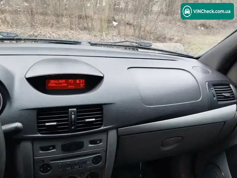 Renault Clio 2010, фото з оголошення 2 з 14, VIN VF1LBNP0543704186