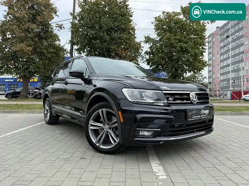 Volkswagen Tiguan 2018, фото з оголошення 1 з 20, VIN 3VV2B7AX3KM026195