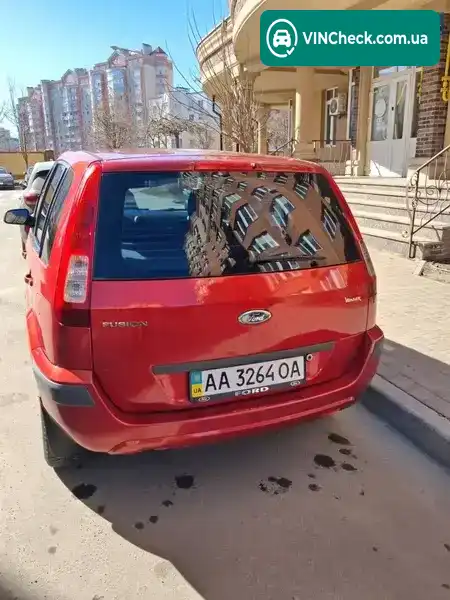 Ford Fusion 2006, фото з оголошення 2 з 21, VIN WF0UXXGAJU6R87689