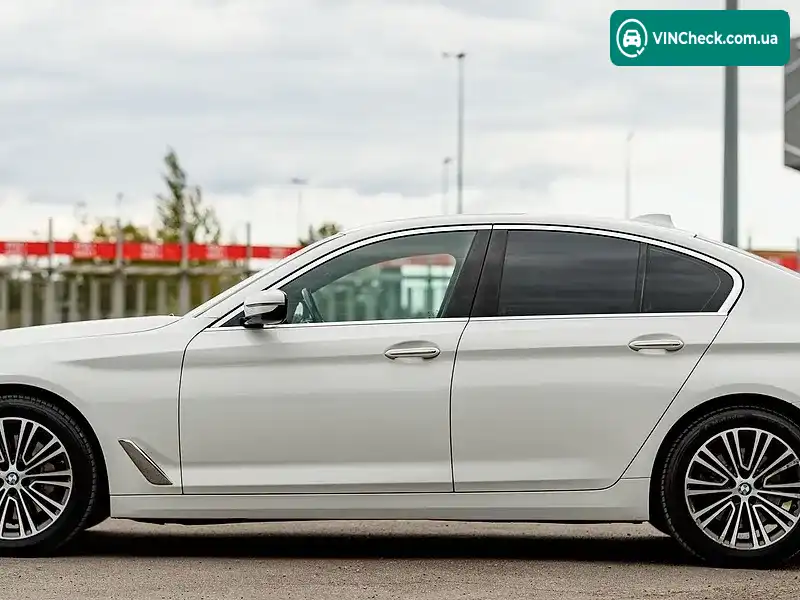BMW 5 Series 2017, фото з оголошення 1 з 20, VIN WBAJA5C58JWA35793