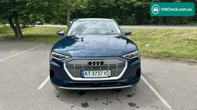 Audi e-tron 2019, фото з оголошення 2 з 15, VIN WAUZZZGE9KB018391