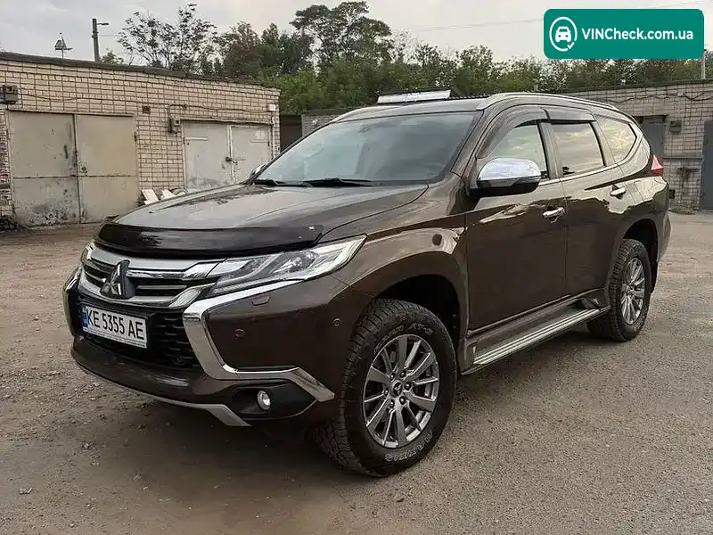 Mitsubishi Pajero Sport 2018, фото з оголошення 1 з 8, VIN MMCGUKS10KHZ00223