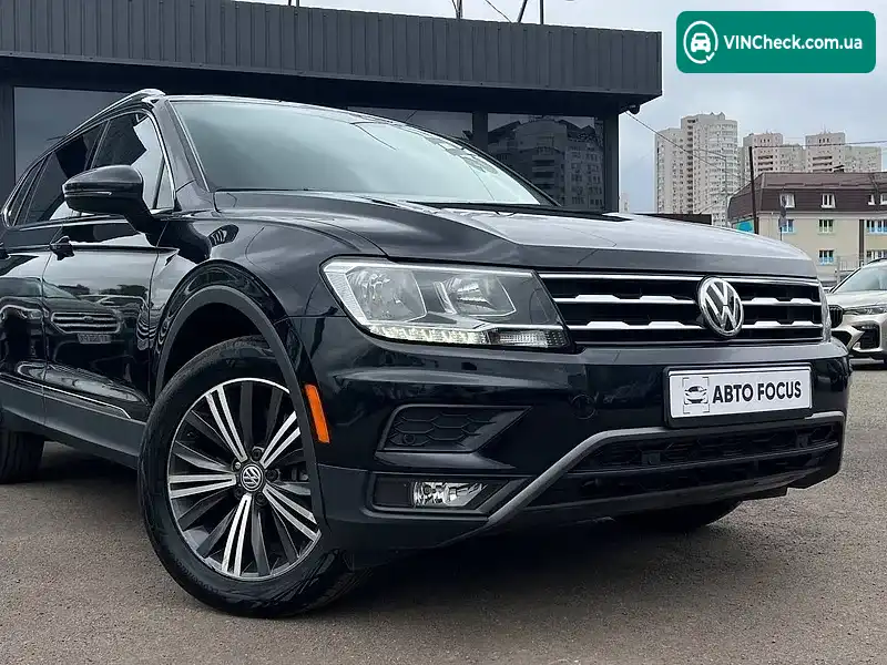 Volkswagen Tiguan 2019, фото з оголошення 2 з 20, VIN 3VV2B7AX9KM094033