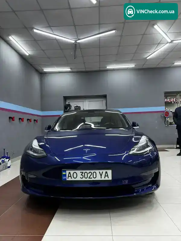 Tesla Model 3 2018, фото з оголошення 2 з 12, VIN 5YJ3E1EB9JF185442