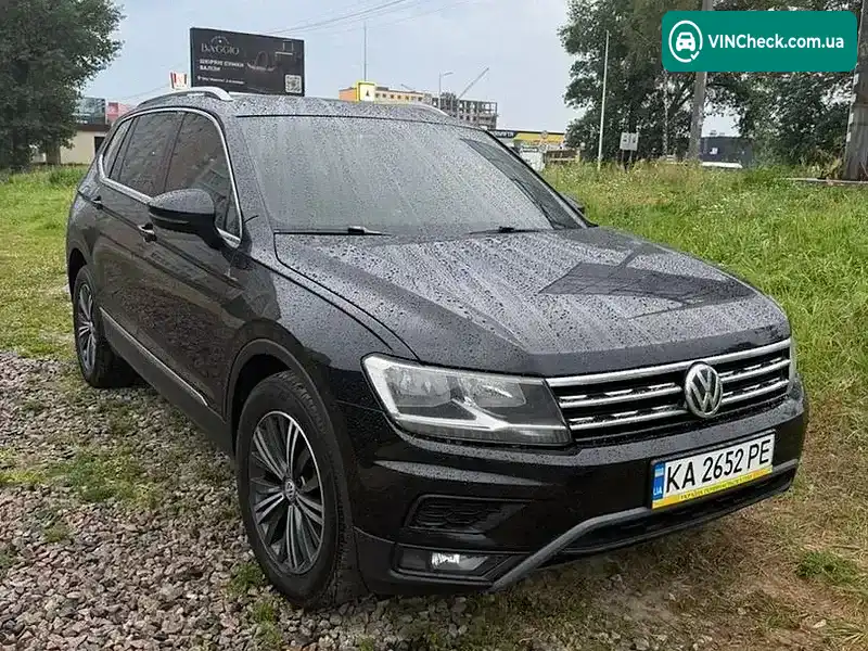 Volkswagen Tiguan 2017, фото з оголошення 2 з 20, VIN 3VV2B7AX1JM016375