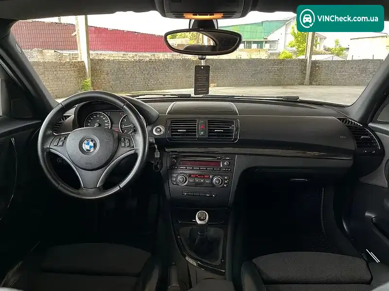 BMW 1 Series 2007, фото з оголошення 2 з 20, VIN WBAUE31060E070489