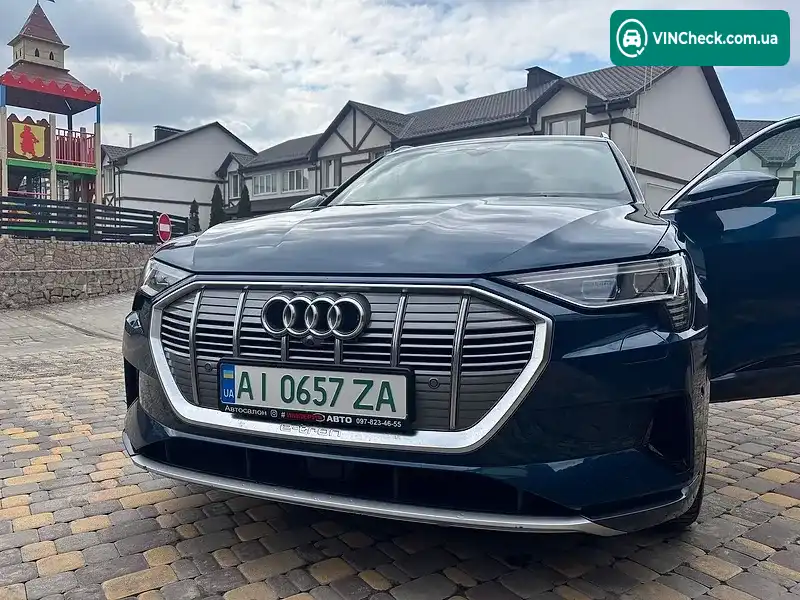 Audi e-tron 2019, фото з оголошення 1 з 20, VIN WAUZZZGE8KB010525