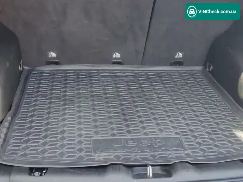 Jeep Compass 2018, фото з оголошення 2 з 21, VIN 3C4NJCBBXJT468552