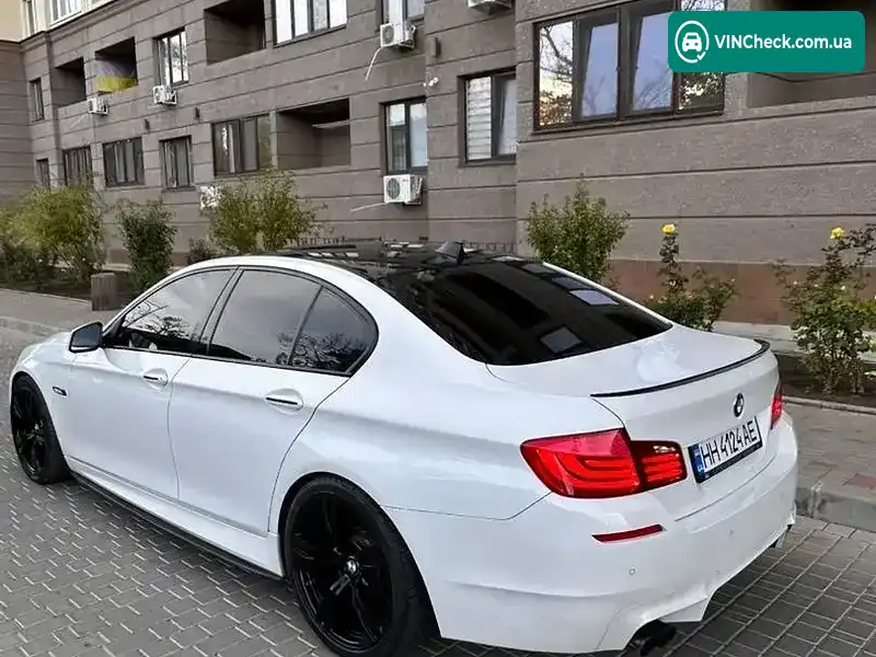 BMW 5 Series 2011, фото з оголошення 2 з 20, VIN WBAFW11010DU19641