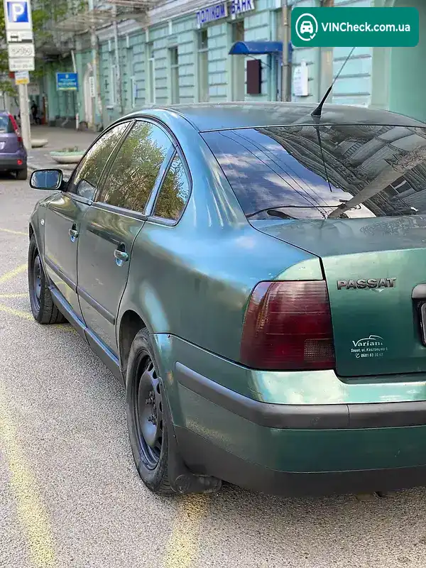 Volkswagen Passat 1999, фото з оголошення 2 з 5, VIN WVWZZZ3BZYX060031