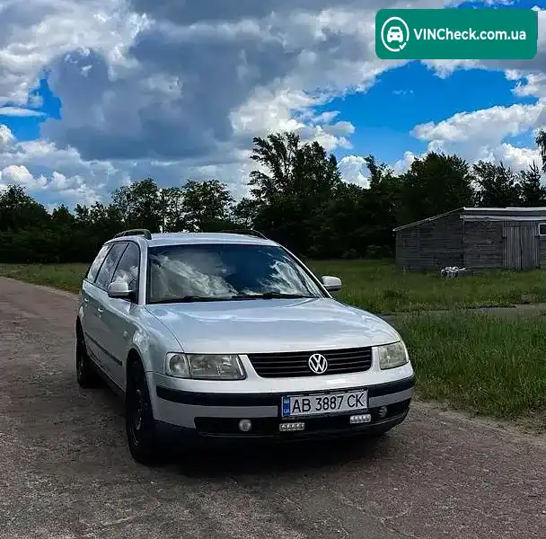 Volkswagen Passat 1999, фото з оголошення 1 з 15, VIN WVWZZZ3BZXE191694