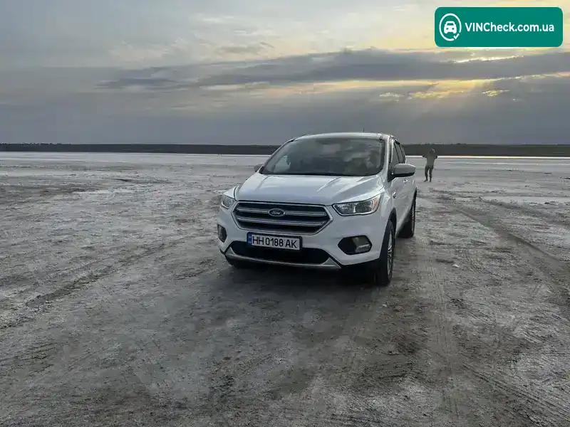 Ford Escape 2017, фото з оголошення 2 з 11, VIN 1FMCU9GDXHUA56929