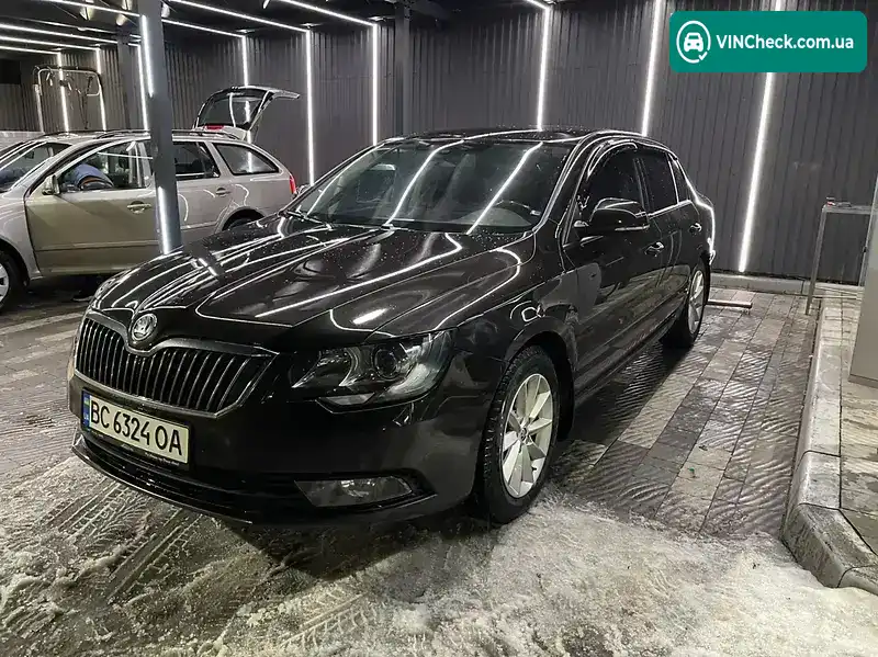 Skoda Superb 2013, фото з оголошення 2 з 20, VIN TMBAE73T5E9021739