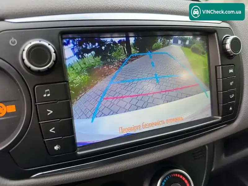Toyota Yaris 2015, фото з оголошення 1 з 20, VIN VNKKJ3D3X0A256918