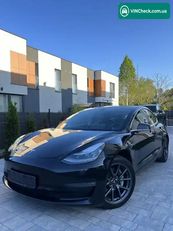 Tesla Model 3 2019, фото з оголошення 1 з 13, VIN 5YJ3E7EB0KF347768