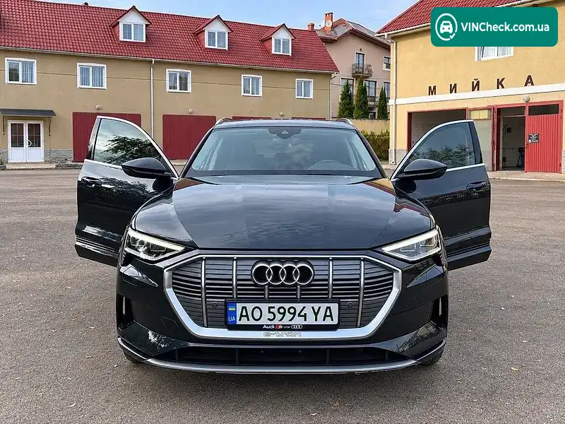 Audi e-tron 2019, фото з оголошення 2 з 20, VIN WAUZZZGEXLB016330