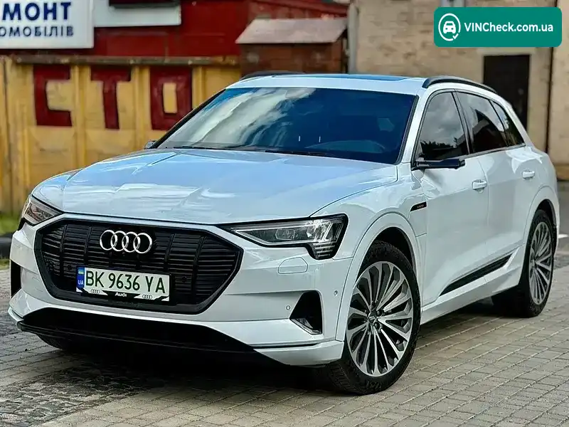 Audi e-tron 2019, фото з оголошення 2 з 20, VIN WAUZZZGE4LB002052