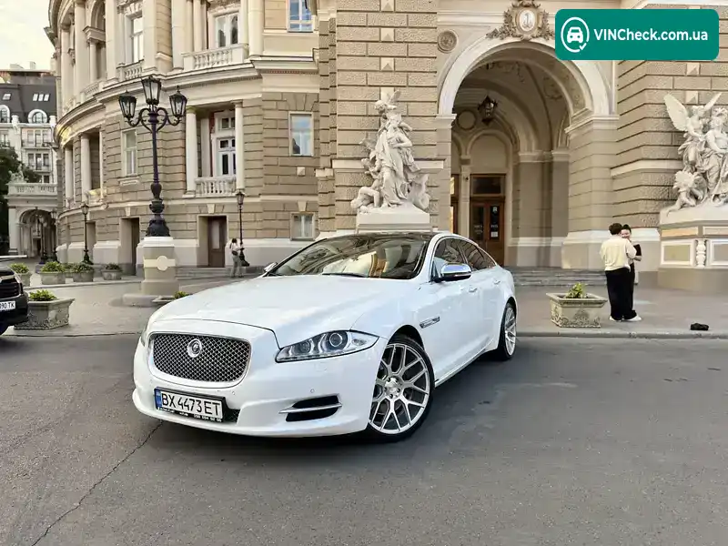 Jaguar XJ 2011, фото з оголошення 2 з 21, VIN SAJAA16P4CLV23098